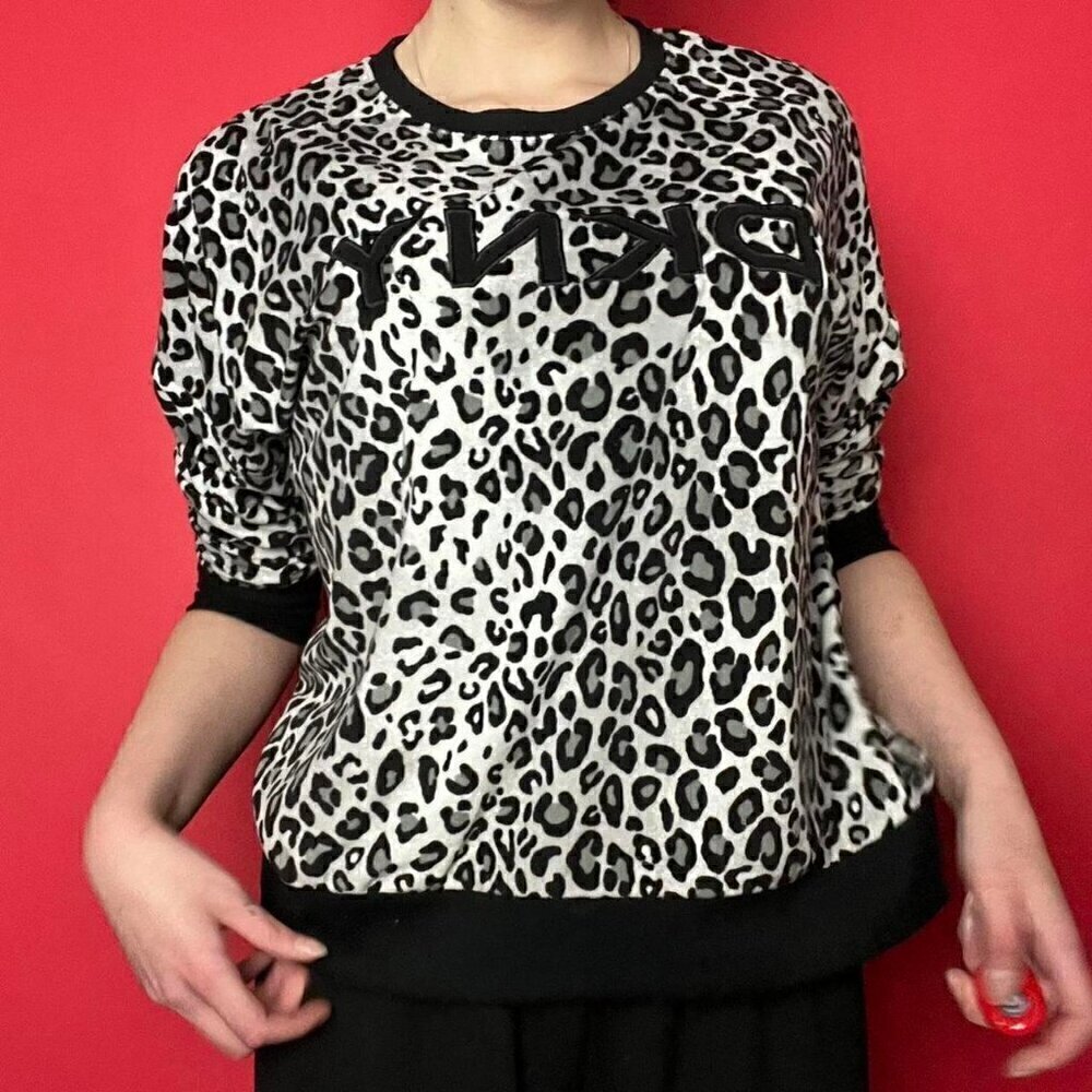 DKNY / Black and white leopard print valour long sleeve